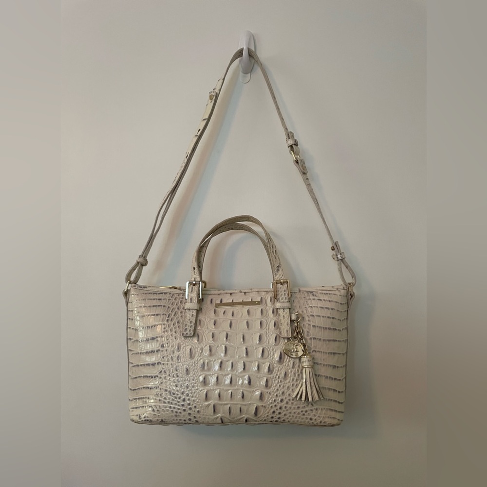 Brahmin Mini Asher Melbourne in ivory. EUC.